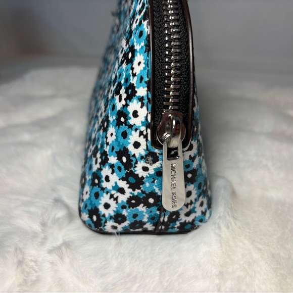 Michael Kors Jet Set Blue Floral Makeup Bag - Picture 6 of 7